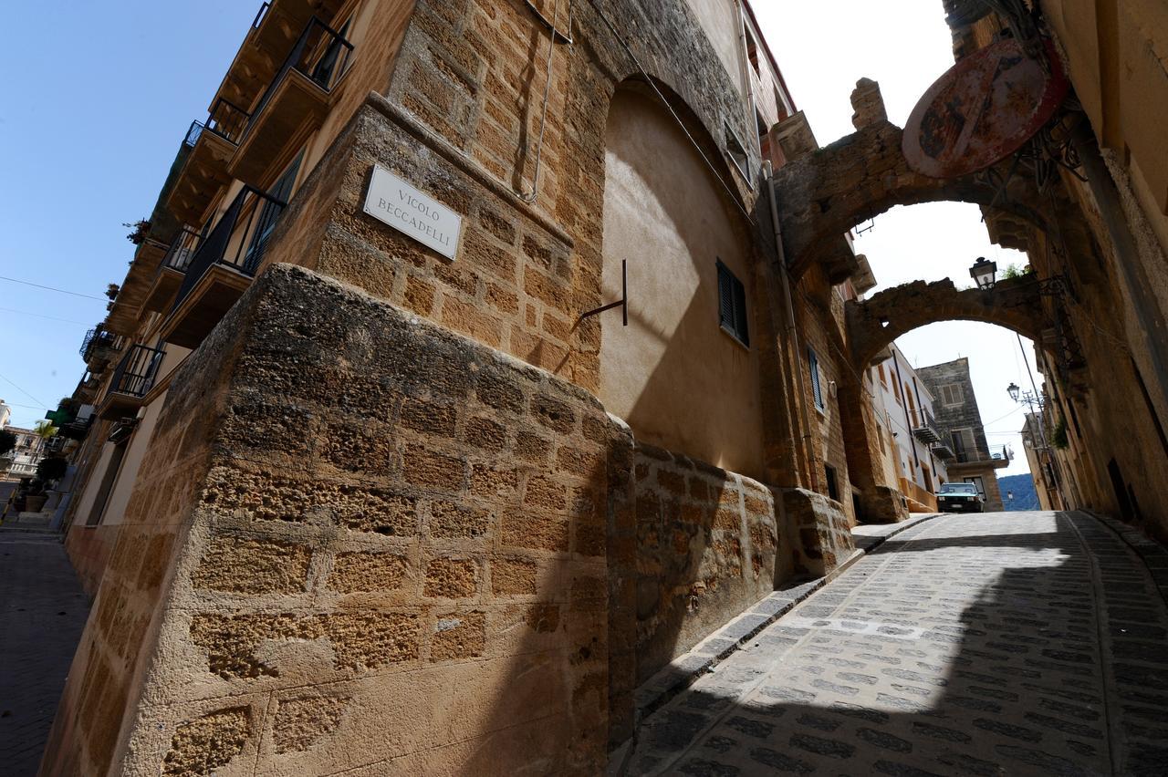 桑布卡迪西奇利亚Il Cortile Del Marchese Beccadelli住宿加早餐旅馆 外观 照片