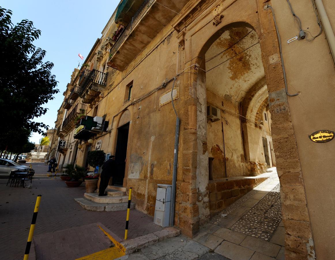 桑布卡迪西奇利亚Il Cortile Del Marchese Beccadelli住宿加早餐旅馆 外观 照片